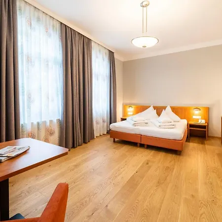 Post Hotel